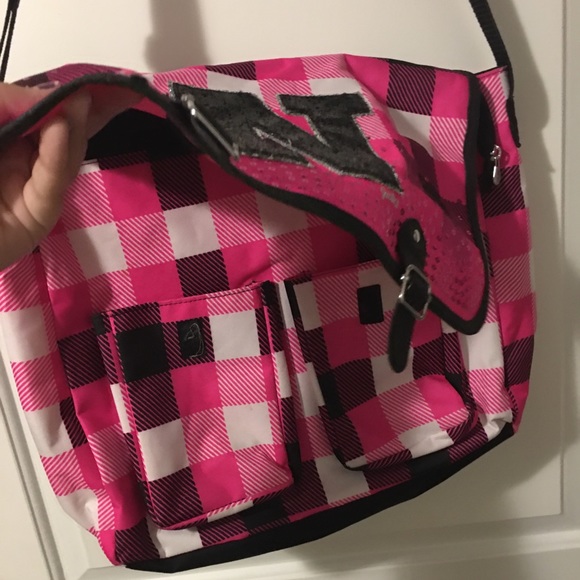 Justice travel bag! - Picture 2 of 5